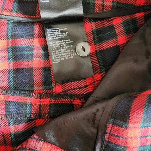 H&M L.O.G.G. Black, Red, & Green Plaid Pants - Picture 9 of 9